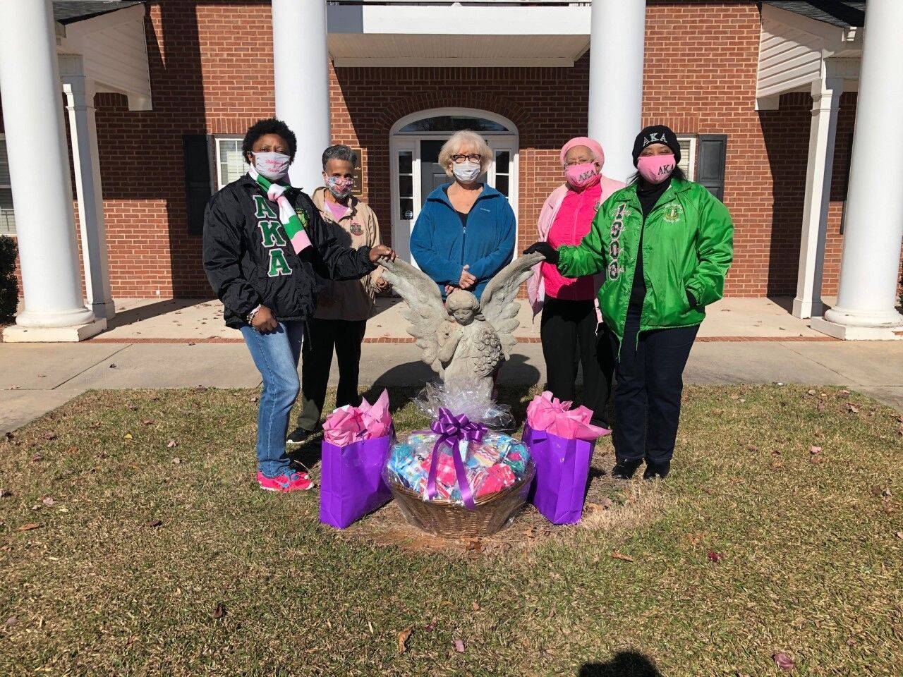 Theta Omicron Omega Chapter of Alpha Kappa Alpha Sorority donates to Carroll County women’s shelter